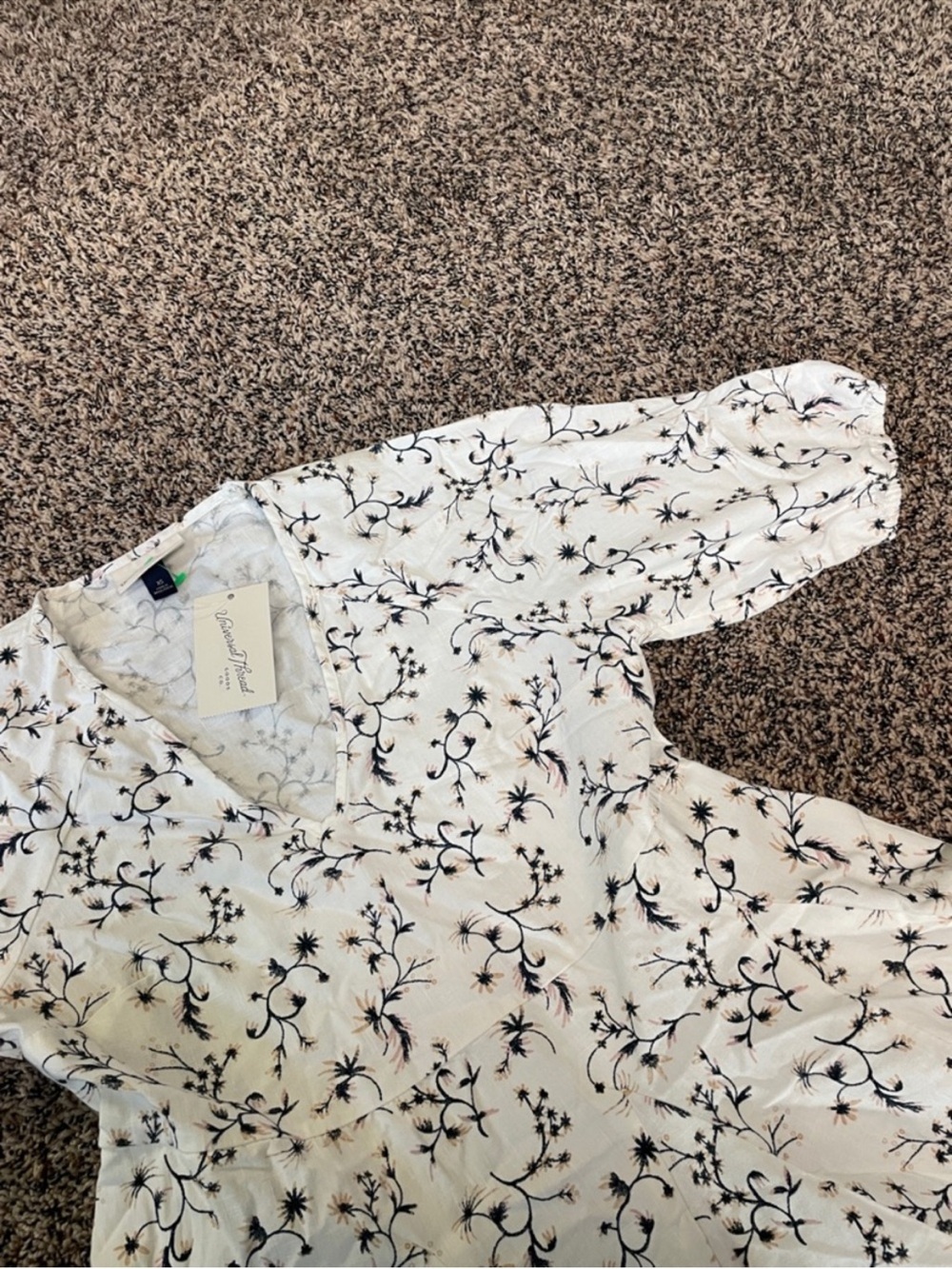 Universal Thread White Floral Elbow Sleeve V-Neck A Line Mini Skater Dress NWT - Picture 5 of 8